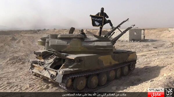 Танк захваченный боевиками ИГ (ДАИШ) у сирийской армии
