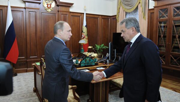 Президент РФ Владимир Путин встретился с министром обороны РФ Сергеем Шойгу. 8 декабря 2015