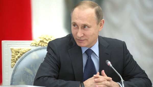Президент России Владимир Путин провел заседание Совета по развитию физической культуры и спорта и оргкомитета Россия-2018
