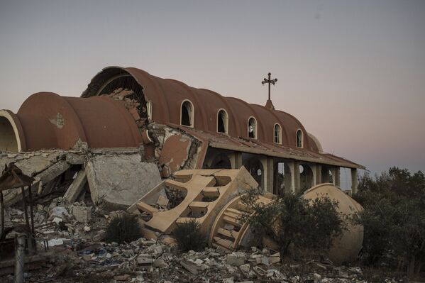 Христианские деревни в провинции Эль-Хасаке на северо-востоке Сирии, разрушенные боевиками ИГ (ДАИШ)