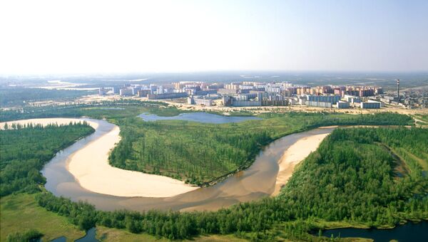 Ямало-Ненецкий автономный округ отмечает 85-летие. Новый Уренгой вид с высоты