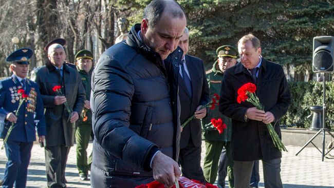 Митинг, посвященный Дню героев Отечества, прошел в столице Карачаево-Черкесии