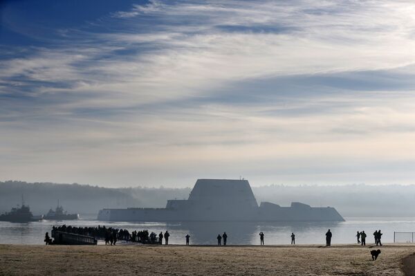 Новейший эскадренный миноносец США типа Замволт (Zumwalt) Новейший эскадренный миноносец США типа Замволт (Zumwalt)