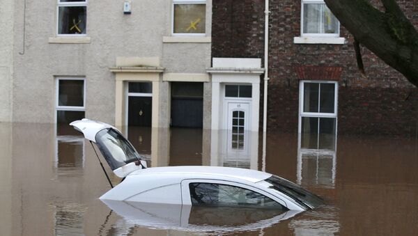 Затопленная улица в Карлайле, Великобритания