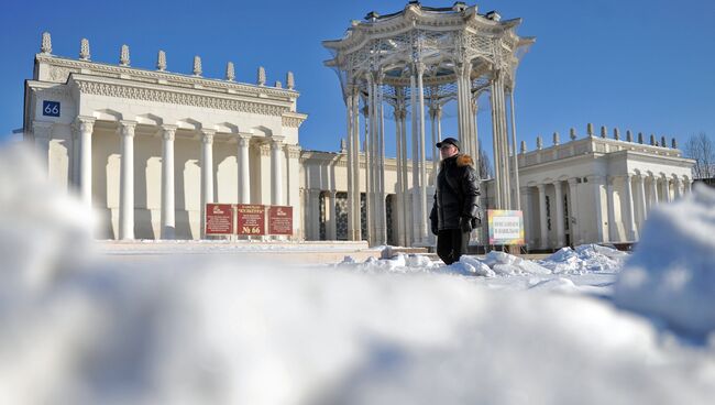 Павильон №66 Культура на территории Всероссийского выставочного центра (ВДНХ). Архивное фото