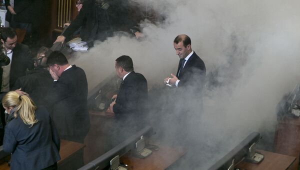 Оппозиция сорвала работу парламента Косово