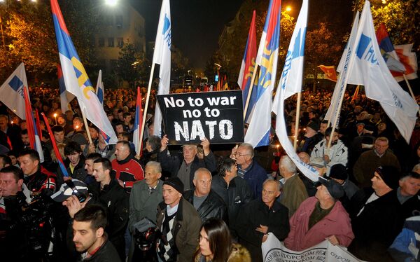 Протест против вступления Черногории в НАТО в Подгорице Протест против вступления Черногории в НАТО в Подгорице