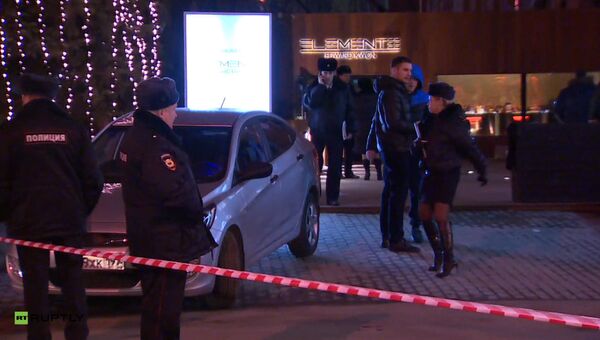 Полиция на месте перестрелки возле московского кафе Elements
