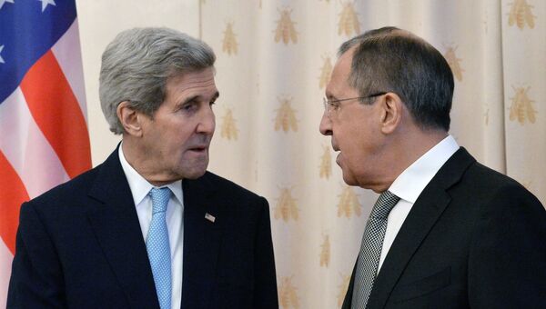 Министр иностранных дел РФ Сергей Лавров и государственный секретарь США Джон Керри во время встречи в Москве. Архивное фото