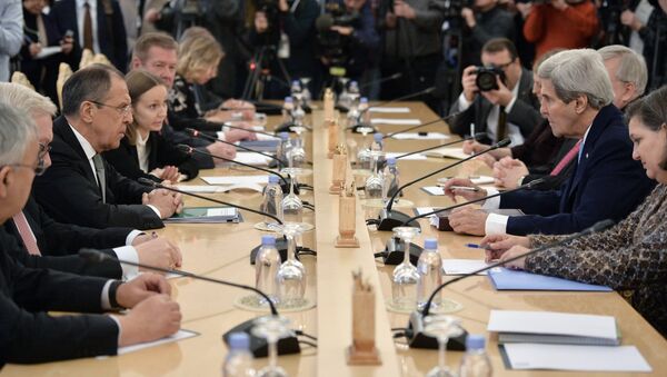 Министр иностранных дел РФ Сергей Лавров и государственный секретарь США Джон Керри во время встречи в Москве