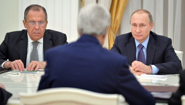 Встреча президента РФ В.Путина с госсекретарем США Д.Керри. Архивное фото