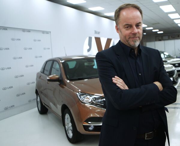 Главный дизайнер компании АвтоВАЗ Стив Маттин на торжественной церемонии запуска производства новой модели АвтоВАЗа LADA X-Ray в Самаре