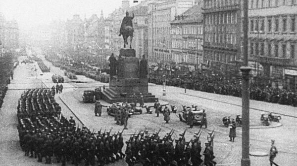 Гитлеровские войска на Вацлавской площади Праги