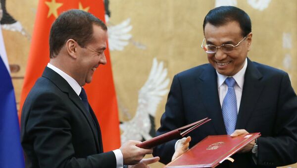 Дмитрий Медведев и Ли Кэцян. Архивное фото