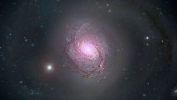 НАСА опубликовало изображение соседки Млечного Пути, галактики NGC 1 068, в центре которой находится активная сверхмассивная черная дыра