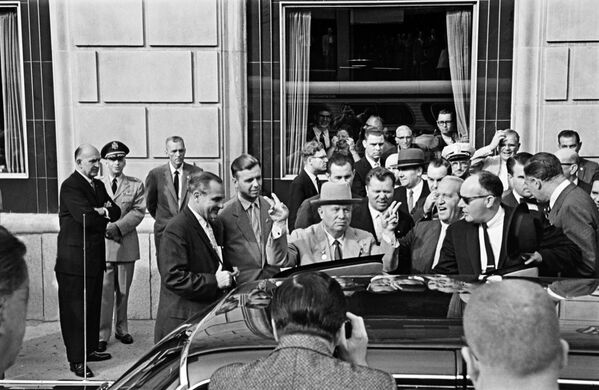 Официальный визит советской правительственной делегации во главе с председателем Совета министров СССР Никитой Хрущевым в США. Нью-Йорк, сентябрь 1959 года