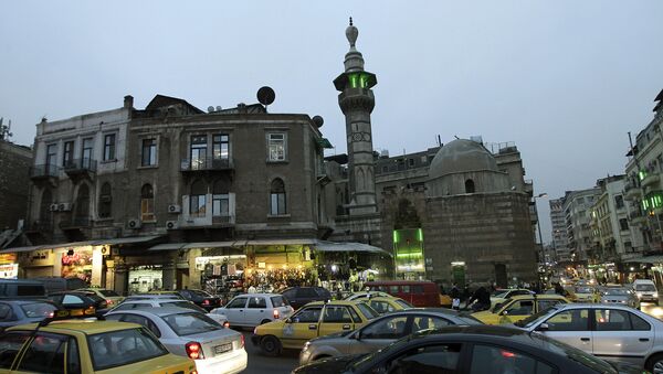 Автомобили в старой части Дамаска, Сирия. 2011 год