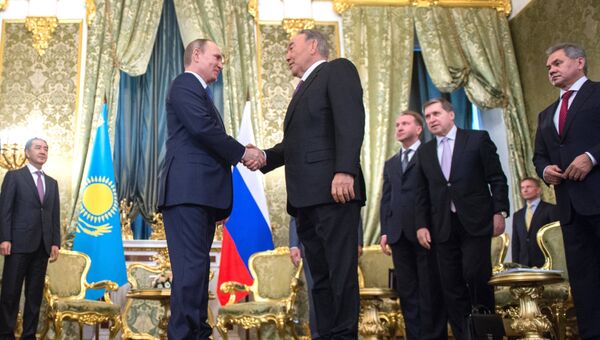 Президент РФ В.Путин принимает участие в саммитах ОДКБ и ВЕАЭС в Москве