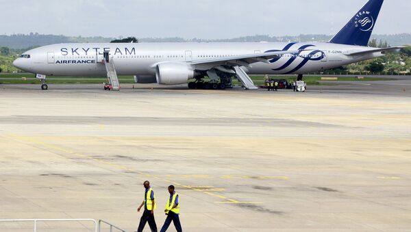 Самолет Boeing 777 авиакомпании Air France в аэропорту Кении