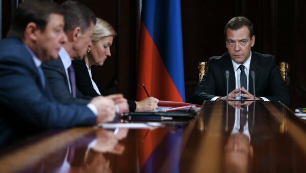 Председатель правительства РФ Дмитрий Медведев проводит совещание. Архивное фото
