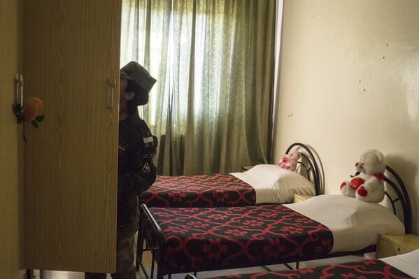 Комната в казарме женской военной Академии в Дамаске