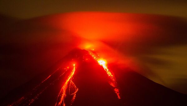 Извержение мексиканского вулкана Колима. 12 июля 2015