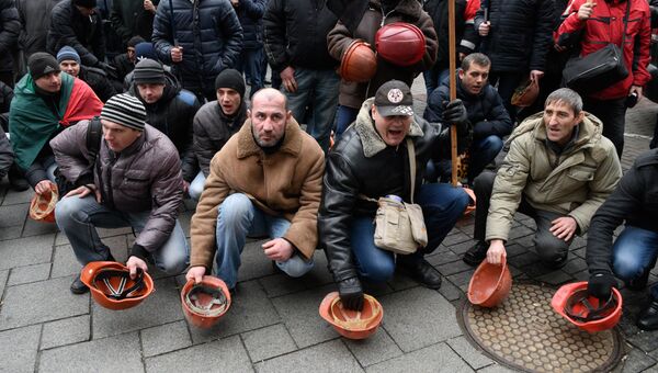 Украинские шахтеры на митинге у здания Верховной Рады Украины. Архивное фото