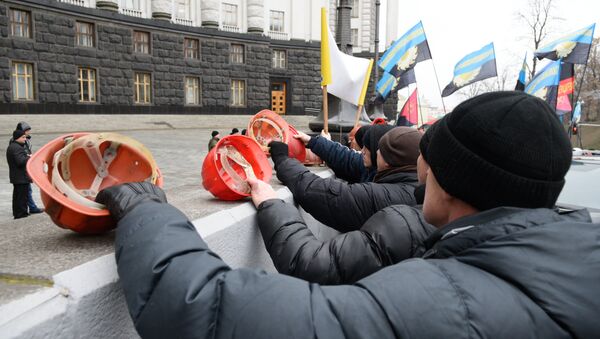 Украинские шахтеры на митинге у здания Верховной Рады Украины.Архивное фото