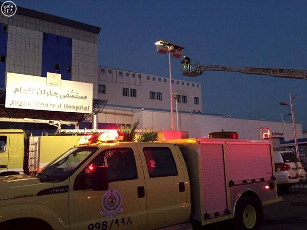 На месте пожара в отделении интенсивной терапии больницы в городе Джизан на юго-западе Саудовской Аравии
