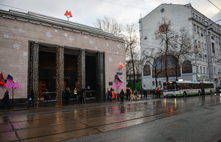 Станция Бауманская Арбатско-Покровской линии Московского метрополитена перед открытием после капитального ремонта