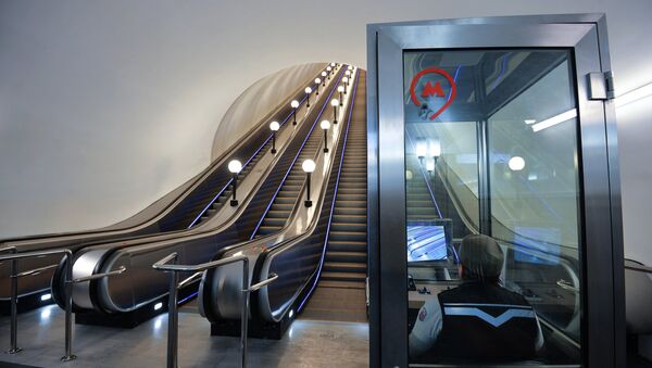Эскалаторы на станции Бауманская Арбатско-Покровской линии Московского метрополитена, открывшейся после капитального ремонта