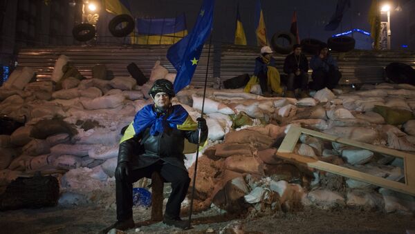 Сторонники евроинтеграции на баррикадах на площади Независимости в Киеве