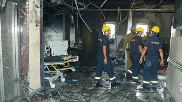 Спасательные службы на месте пожара в больнице в городе Джизан на юго-западе Саудовской Аравии
