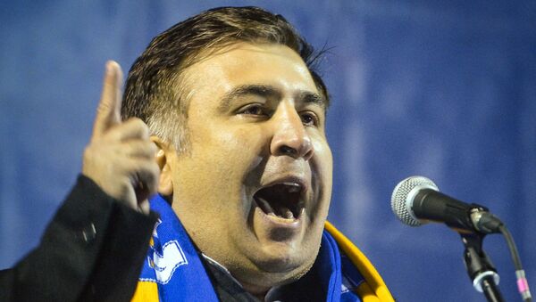 Экс-президент Грузии Михаил Саакашвили выступает на митинге евроинтеграции на площади Независимости в Киеве, Украина