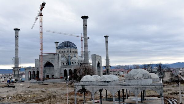 Строительство мечети имени Рамзана Кадырова в городе Шали. Архивное фото