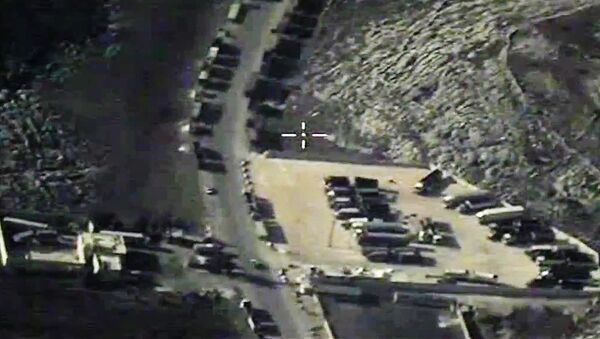 Уничтожение на территории Сирии объектов по добыче и переработке нефти террористов ИГ. Архивное фото