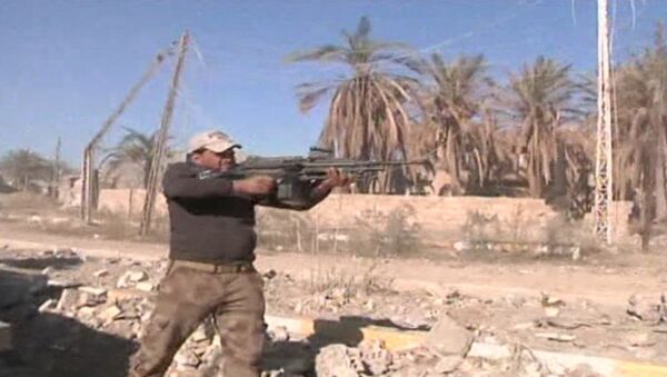 Иракские солдаты в атаке на Эр-Рамади обстреляли террористов из пулеметов