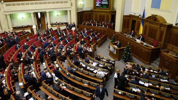 Депутаты и члены кабинета министров на заседании Верховной Рады Украины. Архивное фото