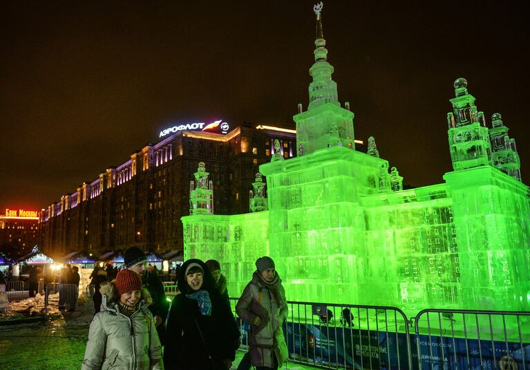 Открытие фестиваля Ледовая Москва. В кругу семьи в парке Победы на Поклонной горе