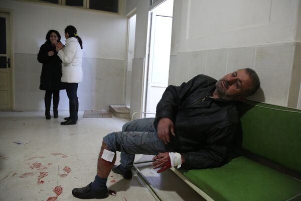 Постадавшие от взрыва граждане в больнице Камышлы, Сирия