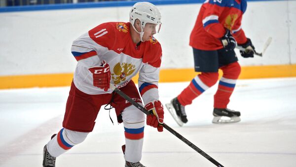 Президент России Владимир Путин провел тренировку по хоккею в Сочи