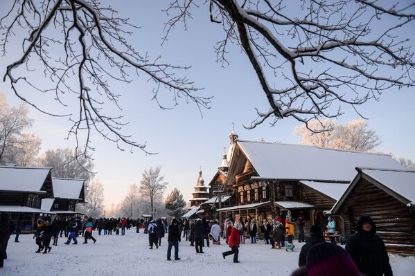 Зимний праздник Святок в Музее народного деревянного зодчества Витославлицы