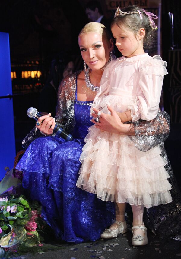 Балерина Анастасия Волочкова с дочерью Ариадной