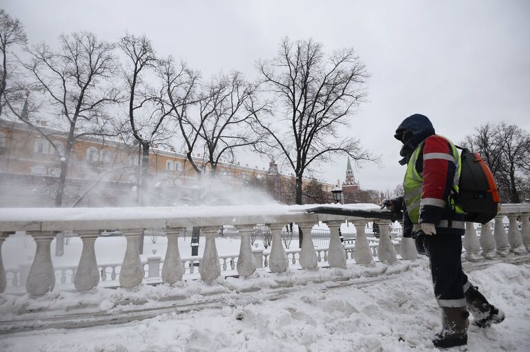 Уборка снега в Москве