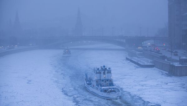 Снегопад в Москве. Архивное фото