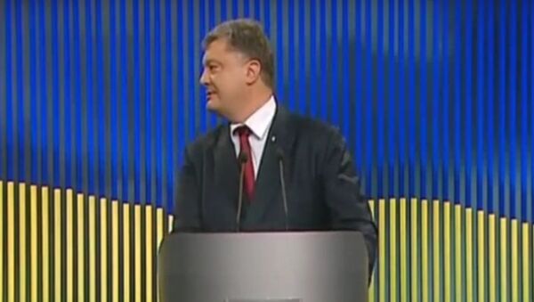 Вопрос о кошельке заставил Порошенко забыть украинский