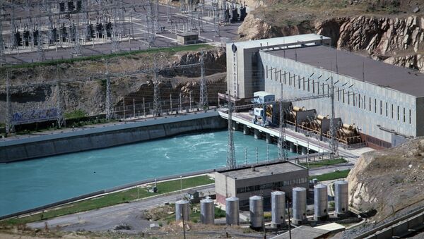 Чарвакская ГЭС в Узбекистане. Архивное фото
