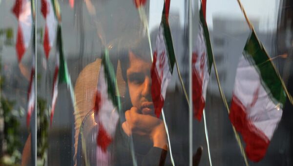 В годовщину исламской революции в Тегеране