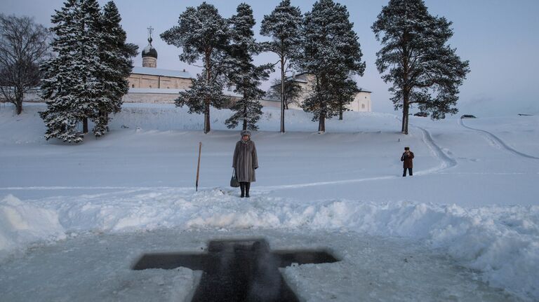 Крещенская иордань у стен Ферапонтова Белозерского Богородице-Рождественского монастыря в Вологодской области