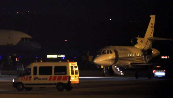 Самолет, перевозящий заключенных из Ирана и США, в аэропорту Женевы